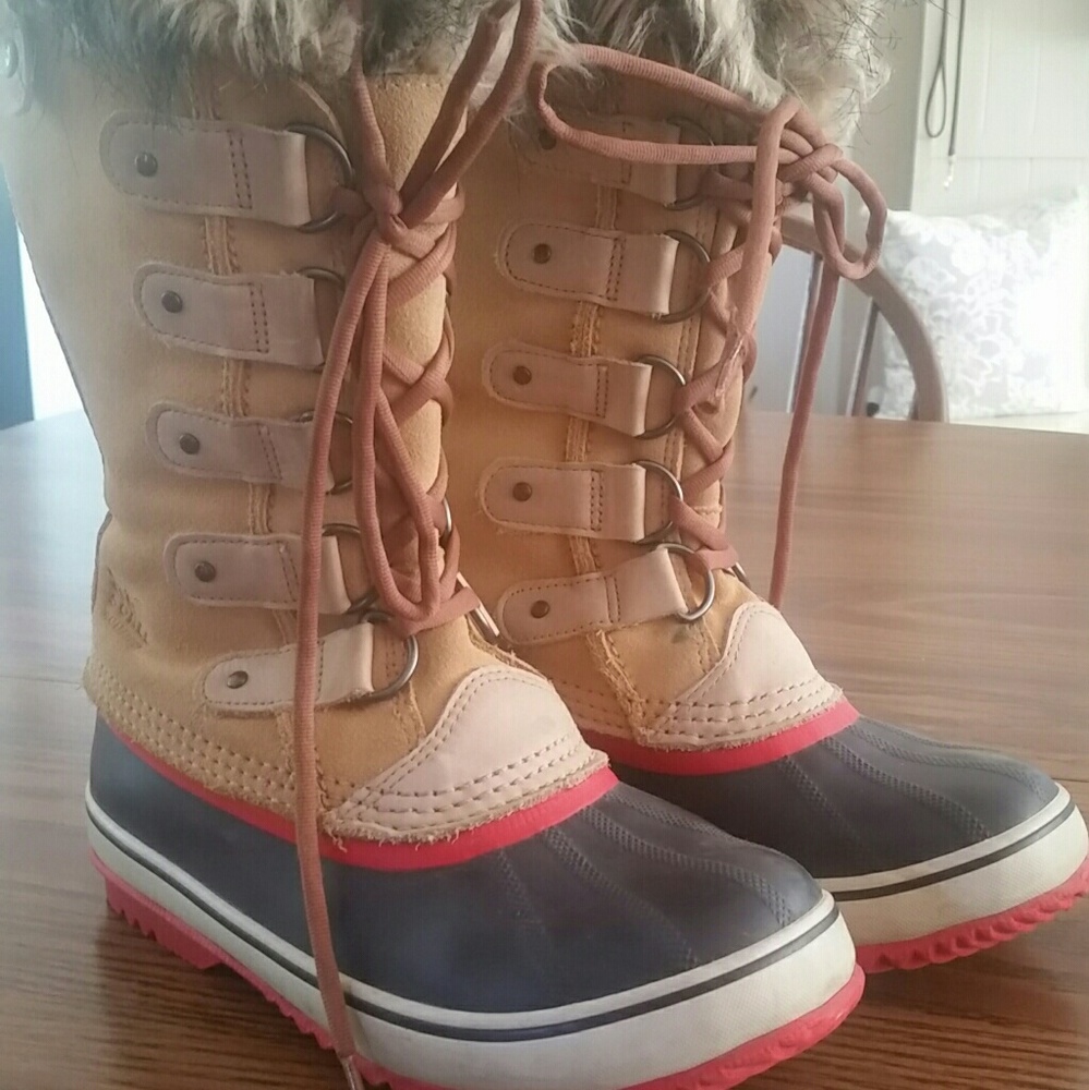 Sorel boots size 7